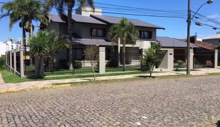 Casa para Venda - 523.5m², 4 dormitórios, sendo 2 suites, 4 vagas - Cinqüentenário