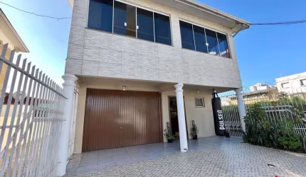 Casa para Venda - 214.42m², 3 dormitórios, sendo 1 suites, 3 vagas - Nossa Senhora de Lourdes