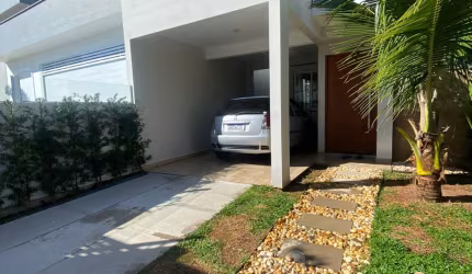 CASA SEMIMOBILIADA COM 3 QUARTOS SENDO 1 SUÍTE 2 VAGAS DE GARAGEM NO RIBEIRÃO DA ILHA EM FLORIANÓPOLIS/SC