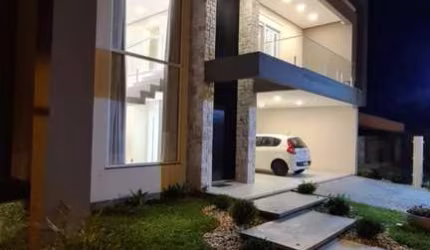 Casa 03 Dorm à venda no Bairro CURUMIM com 280 m² de área privativa - 4 vagas de garagem
