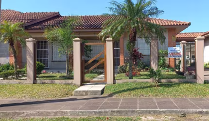 Casa 02 Dorm à venda no Bairro CAPÃO NOVO com 60 m² de área privativa - 1 vaga de garagem