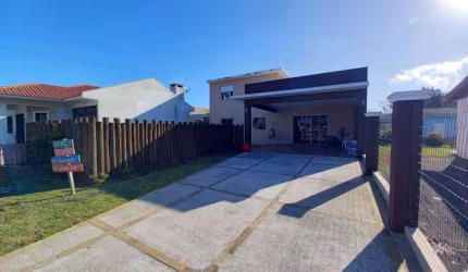 Casa 02 Dorm à venda no Bairro CAPÃO NOVO - 2 vagas de garagem