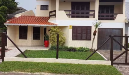 Casa 05 Dorm à venda no Bairro CAPÃO NOVO com 276 m² de área privativa - 2 vagas de garagem