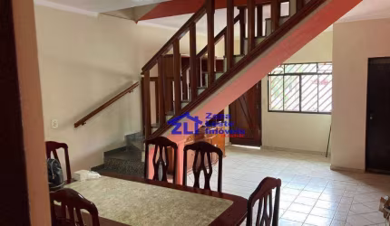 Ótimo sobrado em local privilegiado - Mooca - 4dorms. sendo 1 suíte- 3 vagas