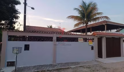 Excelente casa reformada próximo a lagoa