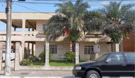 Mansão e Área Comercial em Itajaí