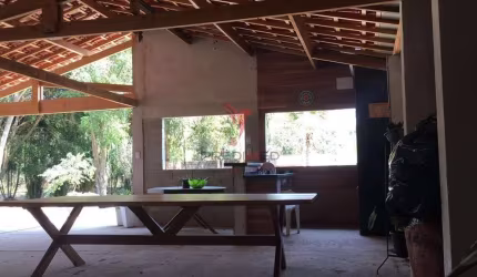 Chácara com 4000 mts2, á venda, estuda permuta,no Bairro Bom Jardim em Guaratinguetá
