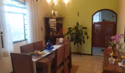 Casa com 4 quartos à venda no Pedreira, Guaratinguetá  por R$ 320.000