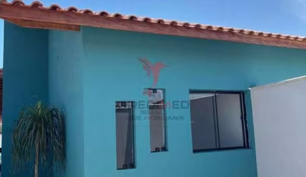 Linda casa de 2 quartos , com piscina, área gourmet,á venda em Itanhaém