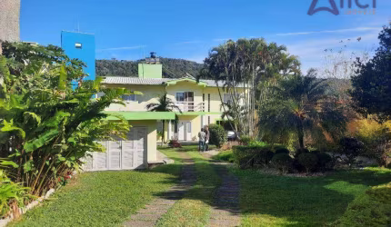 Casa com 4 dormitórios à venda, 245 m² por R$ 1.600.000,00 - Morro das Pedras - Florianópolis/SC