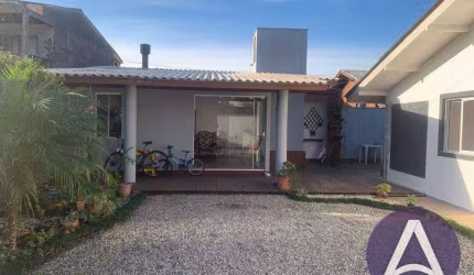 Casa com 3 dormitórios à venda, 110 m² por R$ 800.000,00 - Tapera - Florianópolis/SC