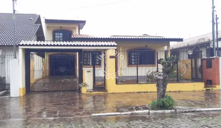 Casa com 4 quartos à venda na Colina Sorriso, Caxias do Sul , 225 m2 por R$ 810.000
