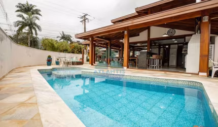Casa com 5 dorms, Condomínio Lagoinha, Ubatuba - R$ 3.8 mi, Cod: 1223