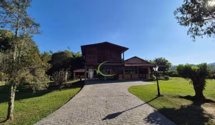 Sítio com 4 dormitórios à venda, 24200 m² por R$ 2.200.000,00 - Mandú - Pindamonhangaba/SP