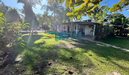 Chácara de Luxo à Venda em Itanhaém-SP, Bairro Estrada do Rio Preto: 3 Quartos, 1 Suíte, 2 Salas, 2 Banheiros, 7 Vagas, 100m².