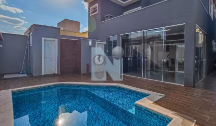 Sobrado Aconchegante com 3 Suítes e Piscina no Residencial Nova Aliança