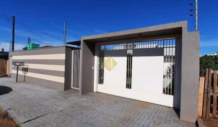 Casa à venda, com piscina, 1 suíte e 3 quartos, Jardim Independência - Toledo/PR