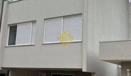 Sobrado à venda, 3 quartos, 2 suítes, 2 vagas, Pioneiros Catarinenses - Cascavel/PR