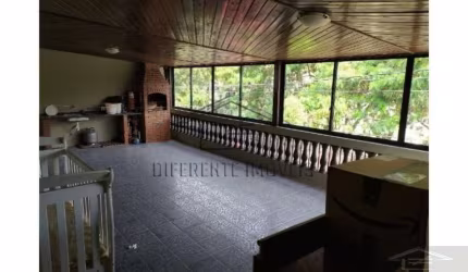SOBRADO 3 DORMITÓRIOS - 250M² OPORTUNIDADE!