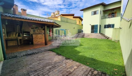 Sobrado com 4 Suítes à Venda, 550m² - Bairro Santa Maria em Santo André/SP.