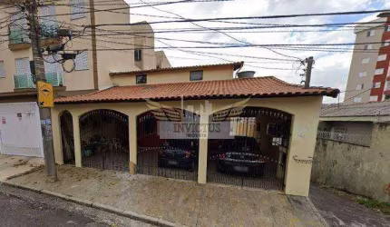Casa Assobradada de Esquina com 3 Quartos para Alugar, 335m² - Parque Oratório, Santo André/SP.