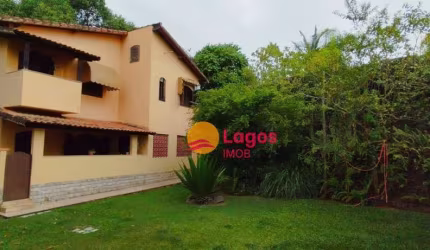 Duas Casas e um terreno plano,  5 dormitórios à venda, 200 m² por R$ 730.000 - Condado de Maricá - Maricá/RJ