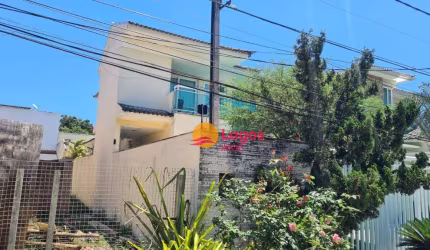 Casa com 3 dormitórios à venda, 242 m² por R$ 2.500.000,00 - Camboinhas - Niterói/RJ