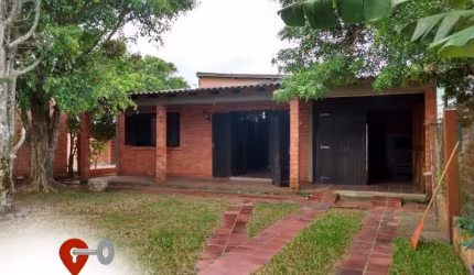 CASA EM ZONA DE MORADORES