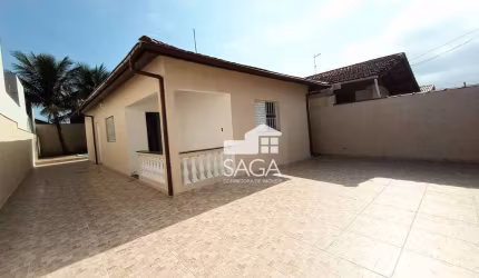 Casa com 3 dormitórios à venda, 72 m² por R$ 800.000,00 - Maracanã - Praia Grande/SP