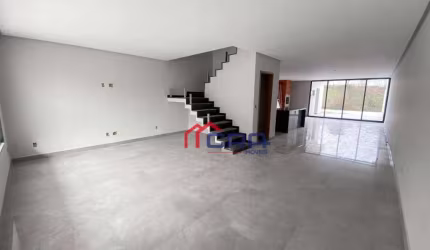 Casa com 3 dormitórios à venda, 220 m² por R$ 1.200.000,00 - Jardim Belvedere - Volta Redonda/RJ