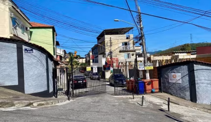 Casa Triplex 3 quartos com 2 suítes Terraço e Quintal - Condomínio Morada do Sol - Praça Seca - RJ