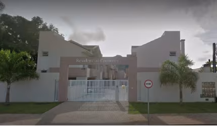 Triplex 4 quartos Matinhos próximo da praia