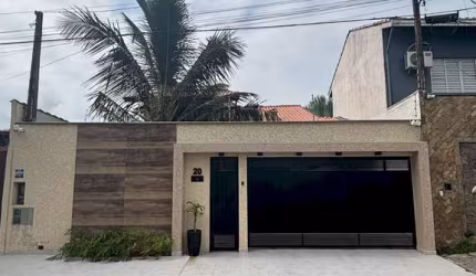 Sobrado Residencial - Lado Praia