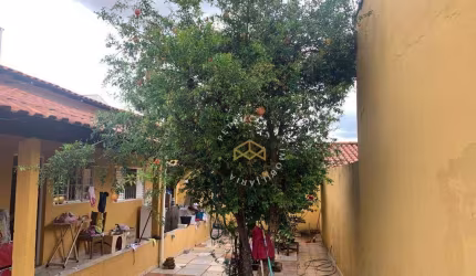 CASA TÉRREO DE 170M² EM TERRENO PLANO DE 400M²  TODA REFORMADA.