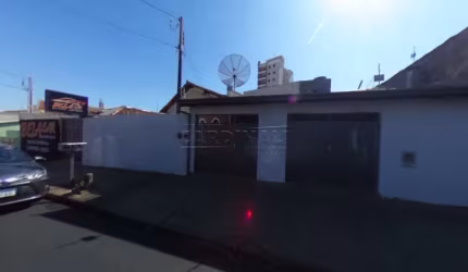 Casa mais espaço para comercio.