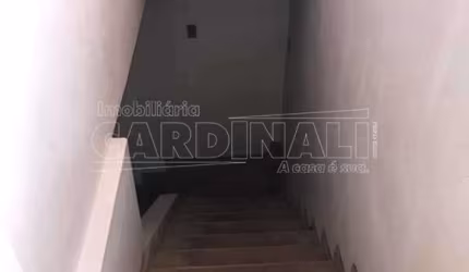 Casa sobrado com 2 dormitórios e 1 suíte no Centro próxima ao Hospital São Francisco em Araraquara