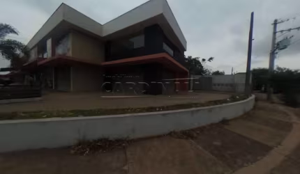 Comercial Sala / Salão com Condomínio em São Carlos