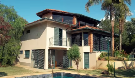 LINDO SOBRADO  NA CIDADE UNIVERSITÁRIA À VENDA EM EXCELENTE LOCALIZAÇÃO, PRÓXIMO A FRUTARIA.