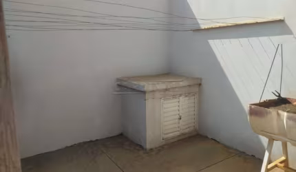 Casa com ótima localização  próximo  a supermercados  e bancos