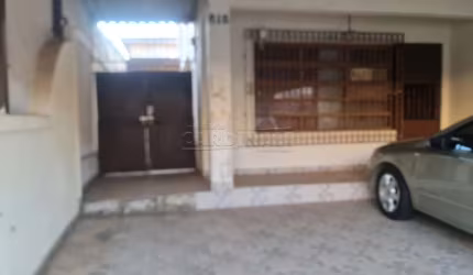 Imovel muito bem localizado na rua principal bem próximo da portaria