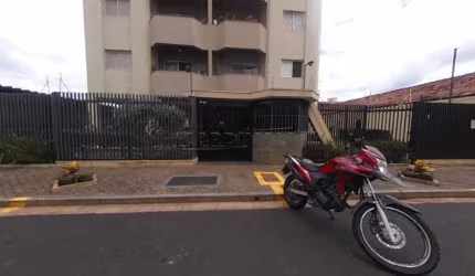 apartamento de dois dormitórios completos de armários.