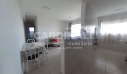 Apartamento mobiliado em ótimo condomínio com boa localização