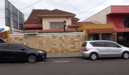 Casa com 2 dormitórios e 2 suítes no centro de São Carlos.