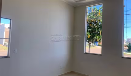 Casa de condomínio com 3 dormitórios e 1 suíte em São Carlos