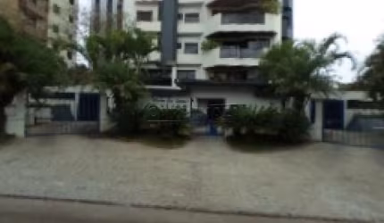 Imóvel bem localizado.