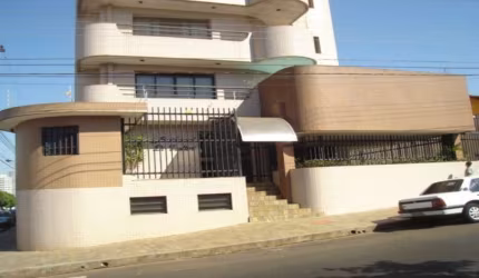 Apartamento com 2 dormitórios e 2 suítes na Vila Monteiro próximo ao Passarinho Hortifrúti em São Carlos