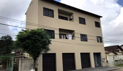 Sobrado Padrão para Venda em Boehmerwald Joinville-SC