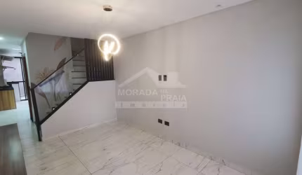 Sobrado com acabamento fino no Caicara, 2 dormitórios, confira em Praia Grande.