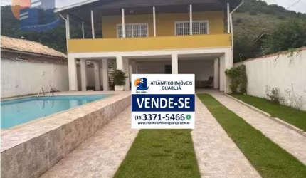 Para quem gosta de privacidade. Casa Ampla no Jardim Guaiuba!