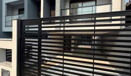 Casa em Barreiros com 3 quartos sendo 1 suíte, 2 banheiros e 2 vagas de garagem